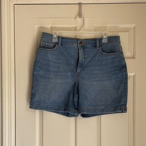 Gloria Vanderbilt Classic Blue Jean Shorts